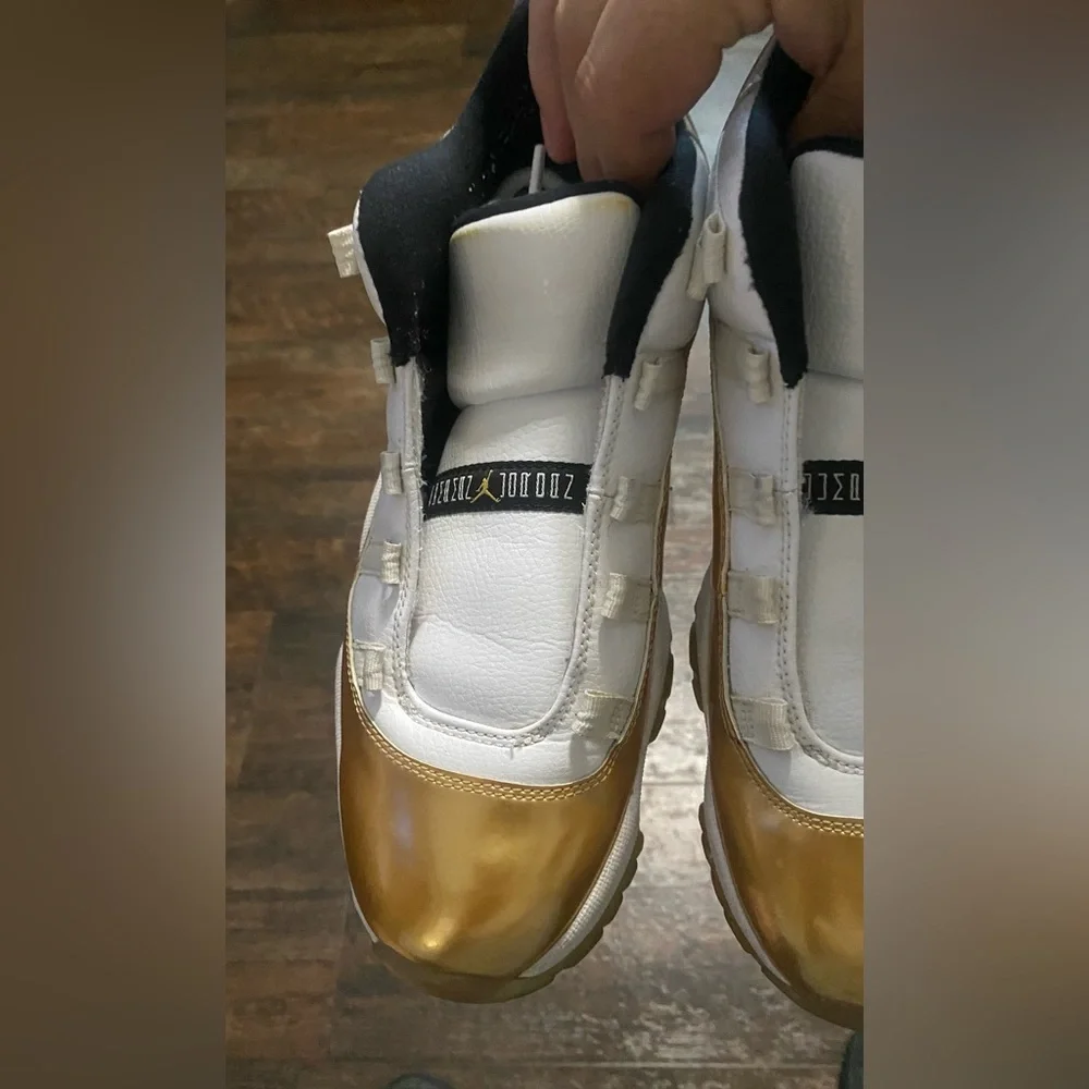 Jordan 11 Retro Low 